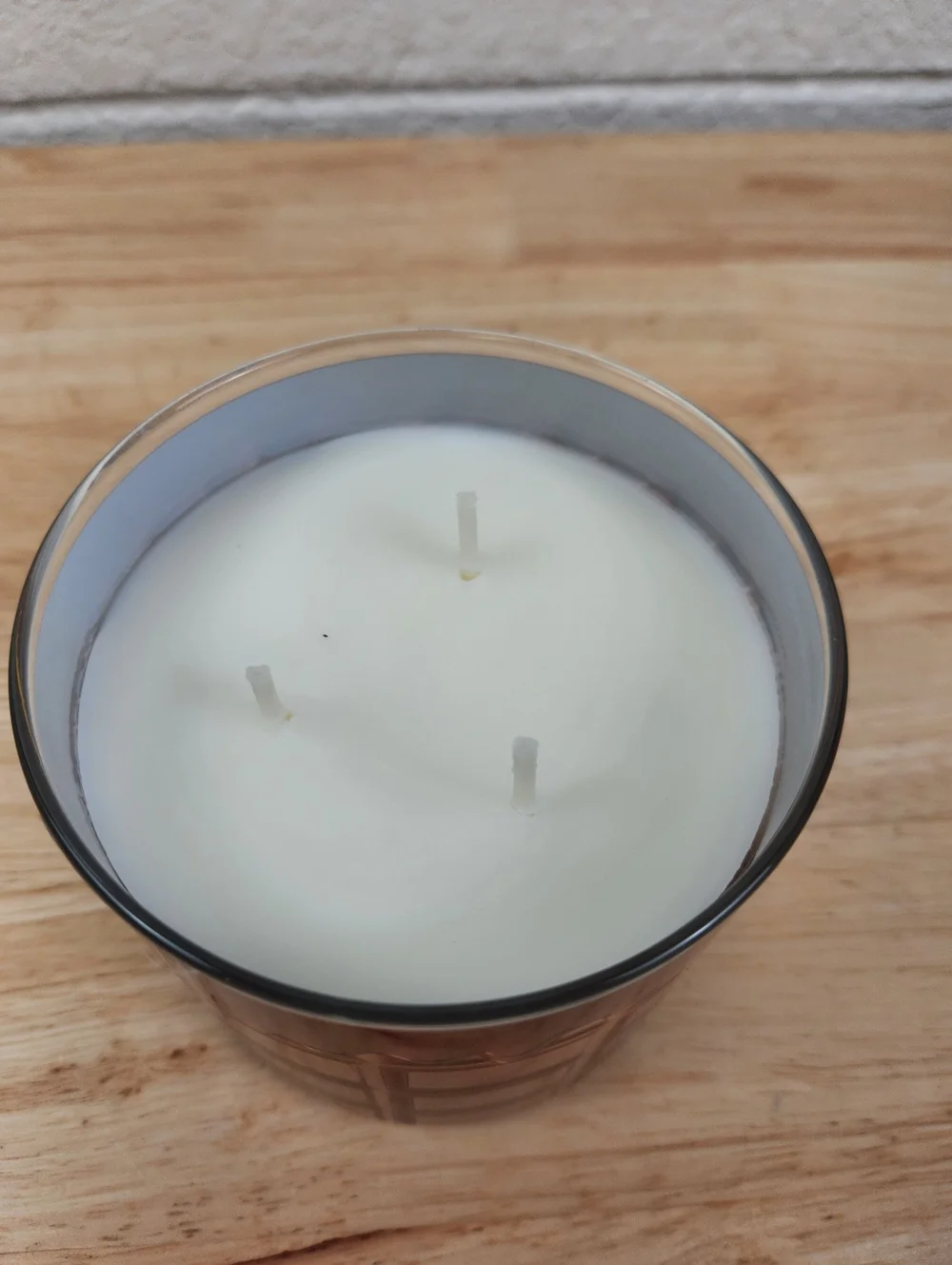 Bath & Body Works Hot Fudge Drizzle Sundae Large 3-Wick Candle 14.5oz - Picture 4 of 5
